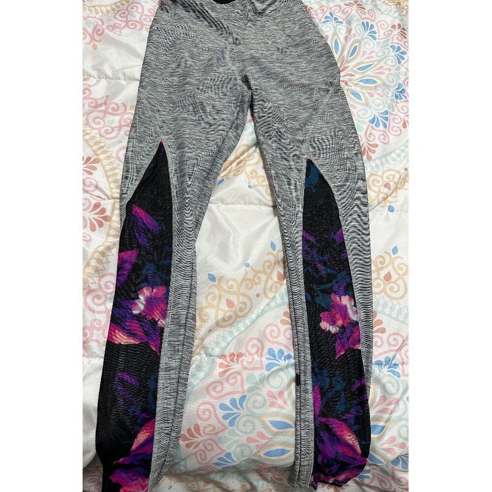 Victoria Secret Pink Ultimate Leggings Gray Flora
